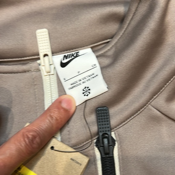 Nike Tech Tribute Track Jacket 'Moon Fossil' Mens Size Small NWT - Picture 3 of 4